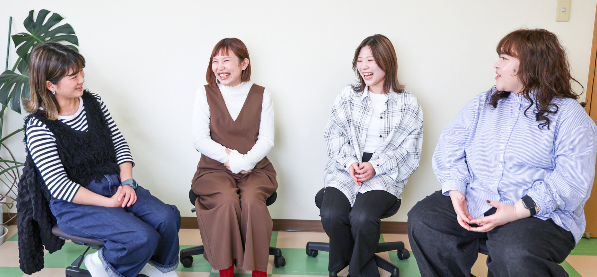 先輩社員の座談会の様子